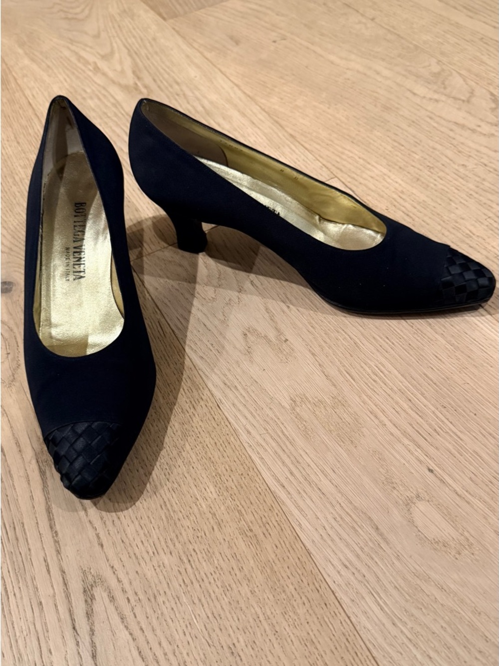 Bottega Veneta Black Women's Low Kitten Heel Pumps with Woven Toe